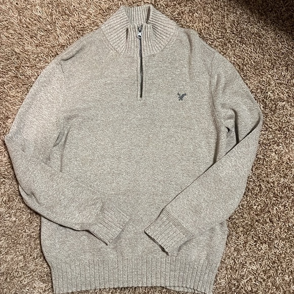 AEO Sweater - Picture 2 of 4